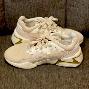 Women’s Puma Sneakers